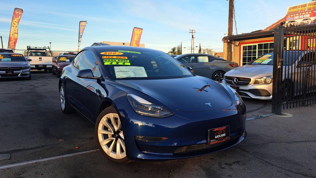 TESLA MODEL 3 2022 5YJ3E1EB2NF164325 image